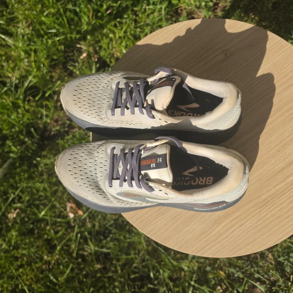 Brooks Adrenaline GTS 24 Grey Copper Running Shoes 1204261B030 Womens 8.5